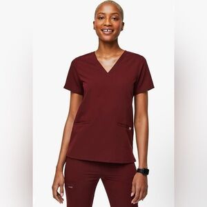 FIGS Casma Scrub Classic Fit, 3 Pockets, Anti-Wrinkle Women's Medical Scrub Top